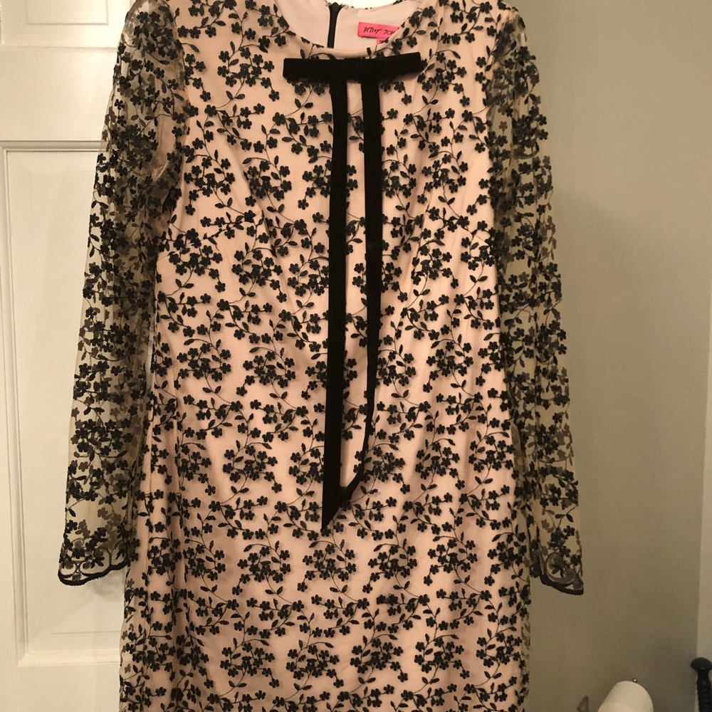 Dress-tan & black overlay dress